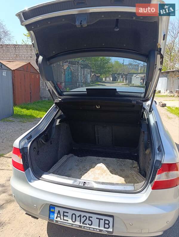 Лифтбек Skoda Superb 2011 в Кривом Роге