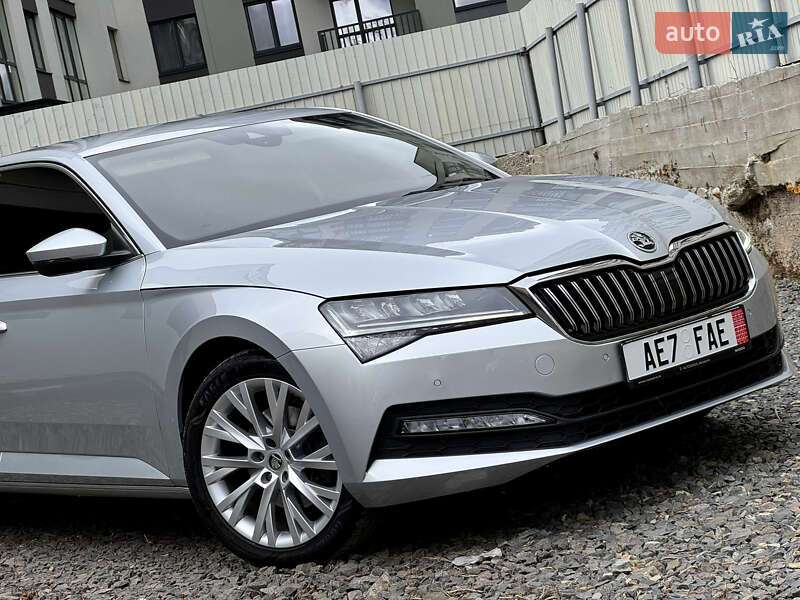 Ліфтбек Skoda Superb 2022 в Ужгороді