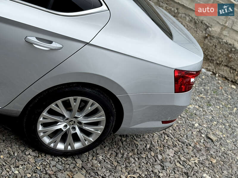 Ліфтбек Skoda Superb 2022 в Ужгороді