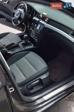 Універсал Skoda Superb 2011 в 