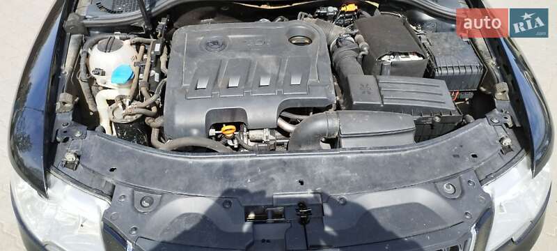 Универсал Skoda Superb 2011 в Сарнах