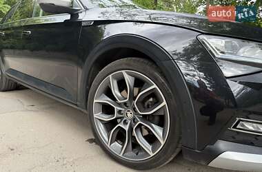 Універсал Skoda Superb 2019 в 