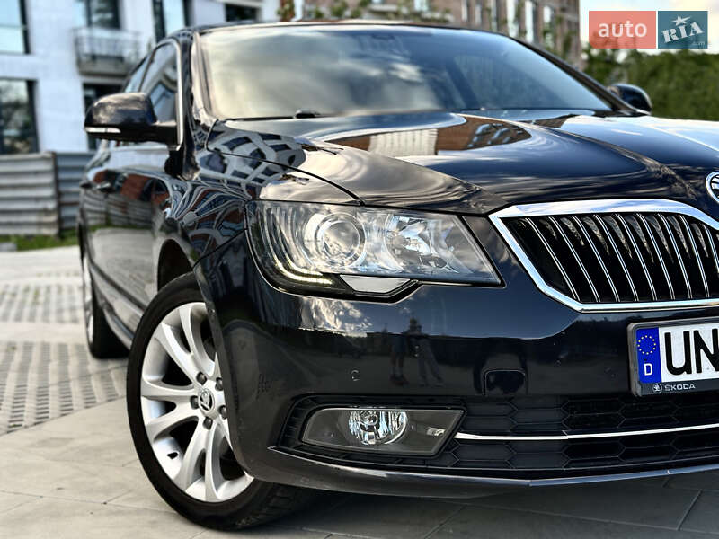 Лифтбек Skoda Superb 2014 в Львове