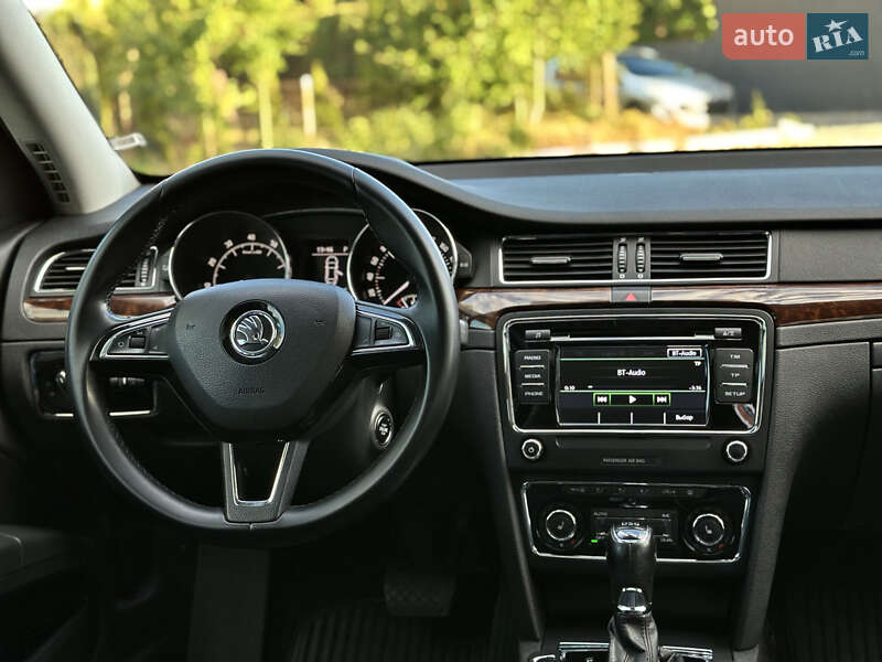 Лифтбек Skoda Superb 2014 в Львове