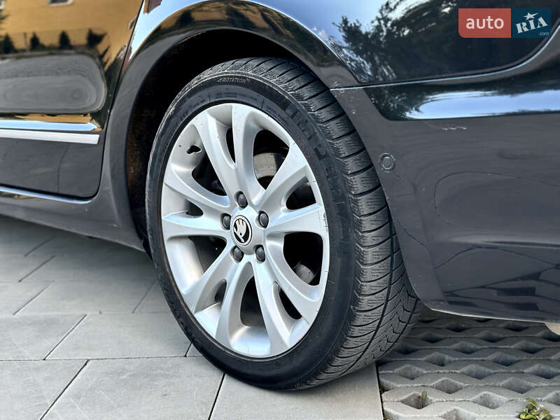 Лифтбек Skoda Superb 2014 в Львове