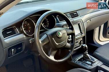 Лифтбек Skoda Superb 2013 в 