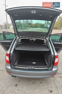 Универсал Skoda Superb 2011 в 