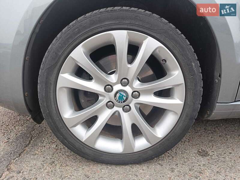 Универсал Skoda Superb 2011 в Николаеве