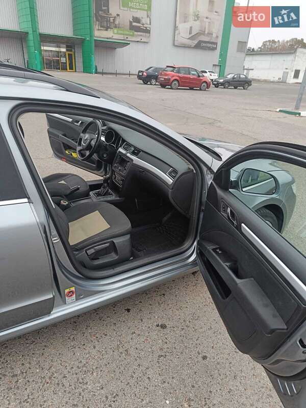Универсал Skoda Superb 2011 в Николаеве