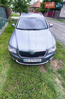 Універсал Skoda Superb 2011 в Мукачевому