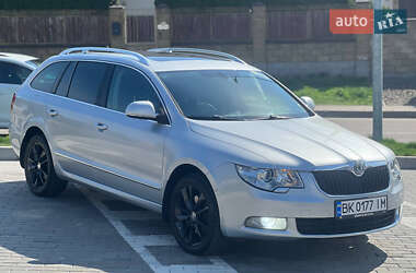 Универсал Skoda Superb 2012 в Ровно