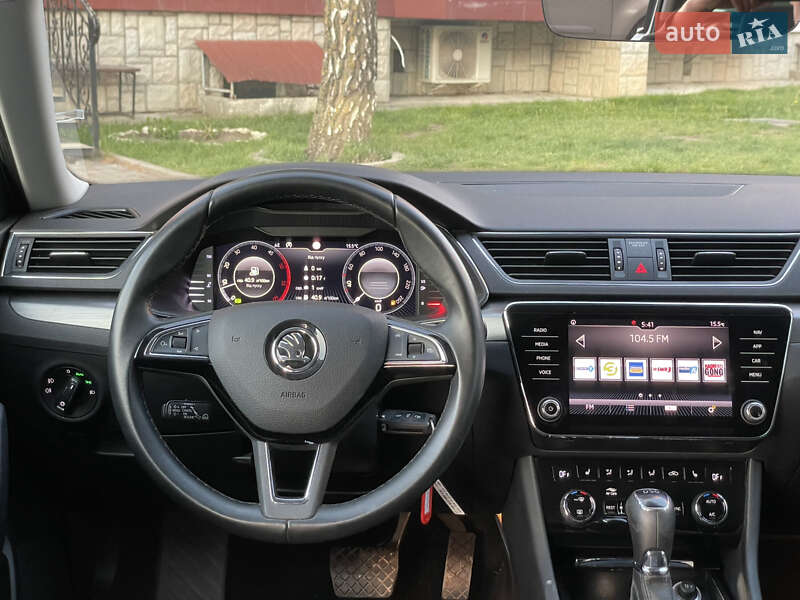 Універсал Skoda Superb 2019 в Тернополі