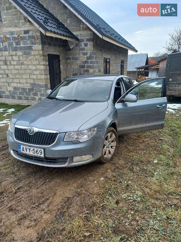 Лифтбек Skoda Superb 2009 в 