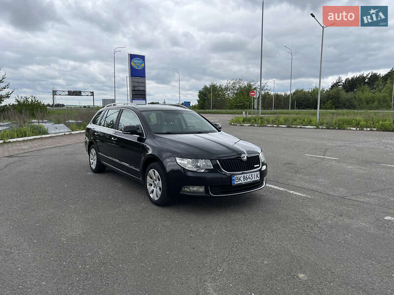 Универсал Skoda Superb 2012 в Бродах