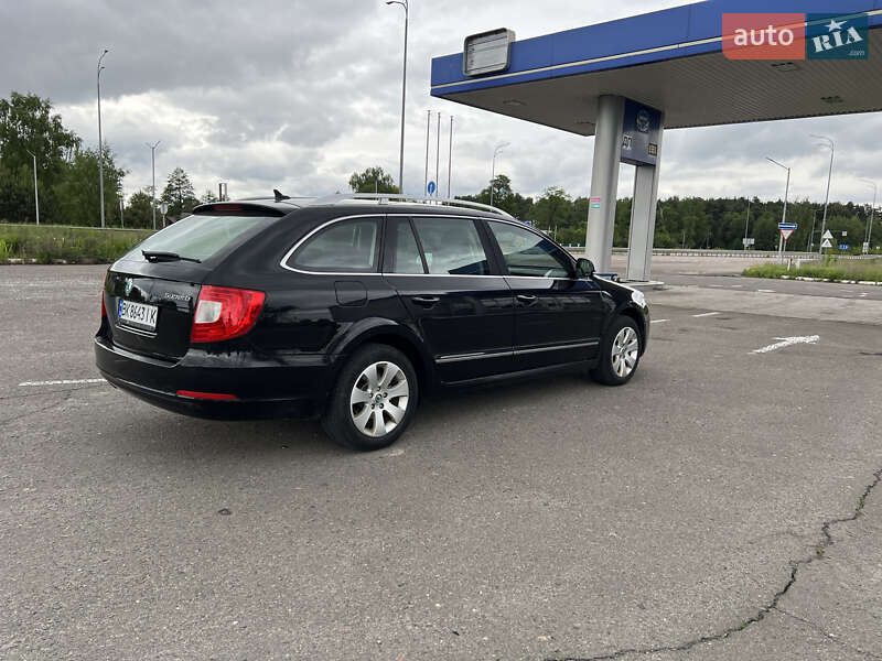 Универсал Skoda Superb 2012 в Бродах