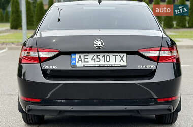 Ліфтбек Skoda Superb 2016 в 