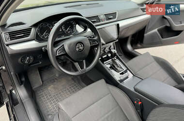 Ліфтбек Skoda Superb 2016 в 