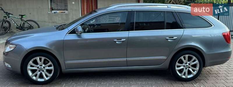 Skoda Superb 2012