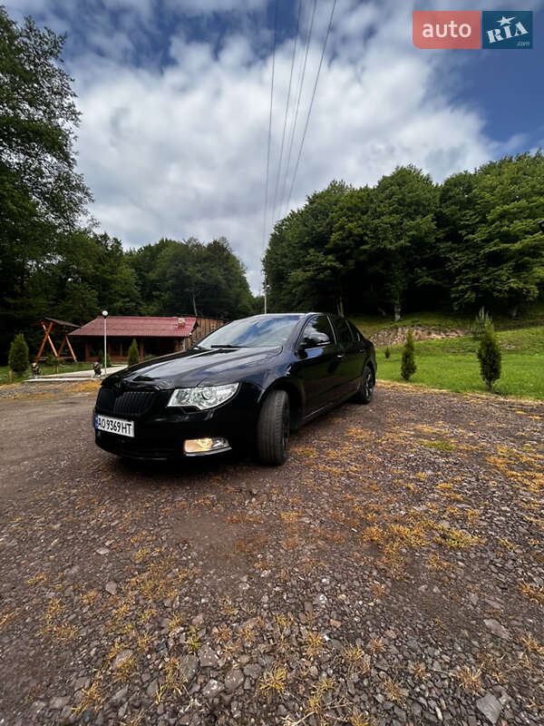 Skoda Superb 2011