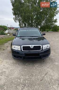 Лифтбек Skoda Superb 2002 в 