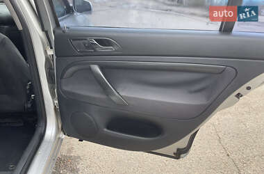 Лифтбек Skoda Superb 2005 в 