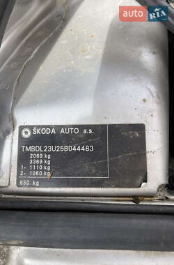Лифтбек Skoda Superb 2005 в 