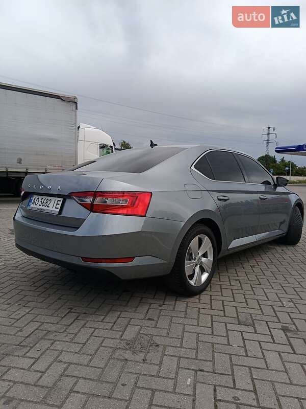 Ліфтбек Skoda Superb 2019 в Мукачевому