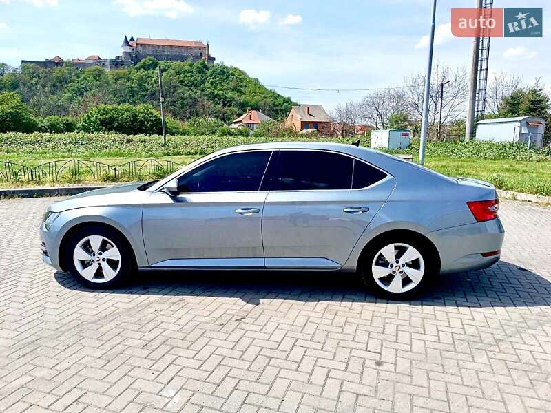 Ліфтбек Skoda Superb 2019 в Мукачевому