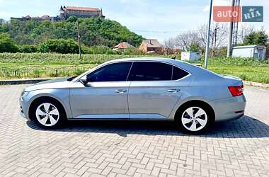 Лифтбек Skoda Superb 2019 в 