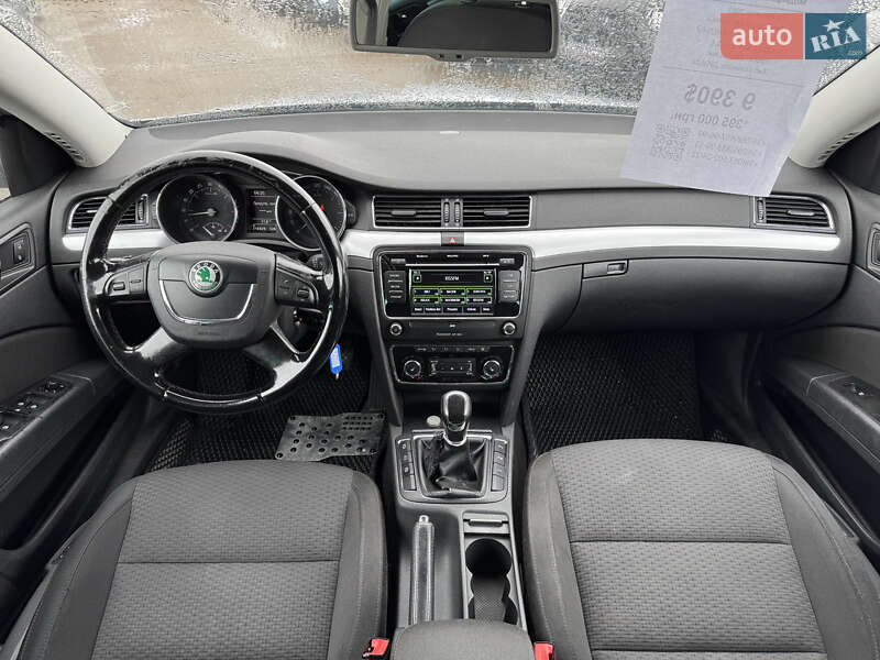 Універсал Skoda Superb 2011 в Києві
