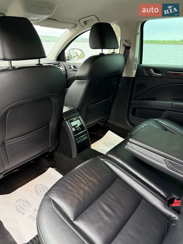Універсал Skoda Superb 2011 в Бурштині