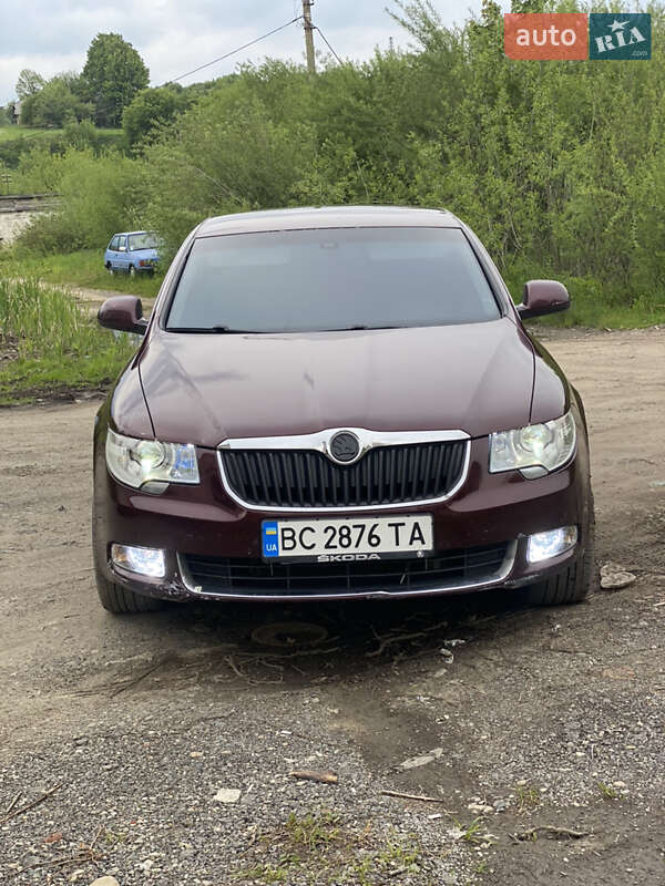 Skoda Superb 2011