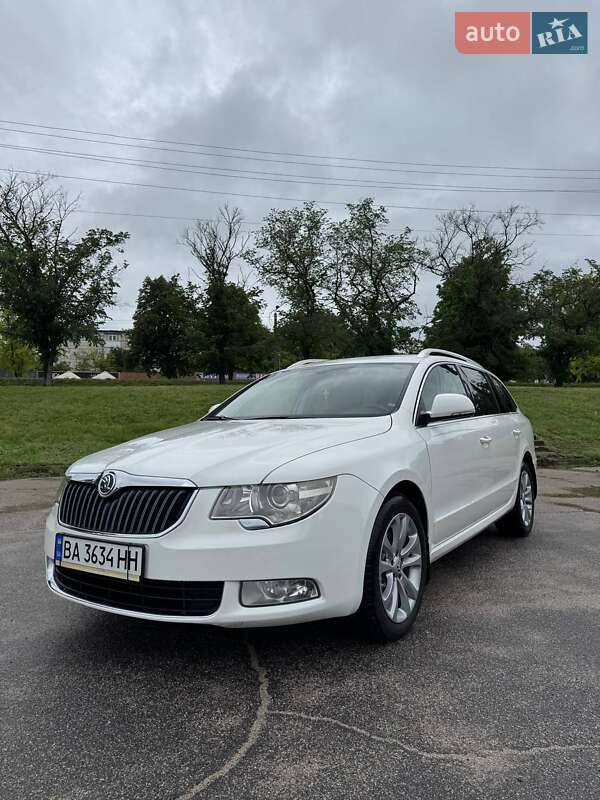 Skoda Superb 2011