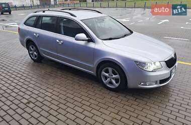 Универсал Skoda Superb 2013 в Нововолынске