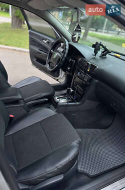 Лифтбек Skoda Superb 2003 в 