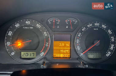 Лифтбек Skoda Superb 2003 в 