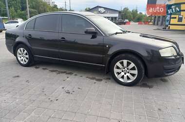Лифтбек Skoda Superb 2002 в 