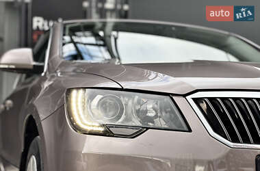 Лифтбек Skoda Superb 2014 в 