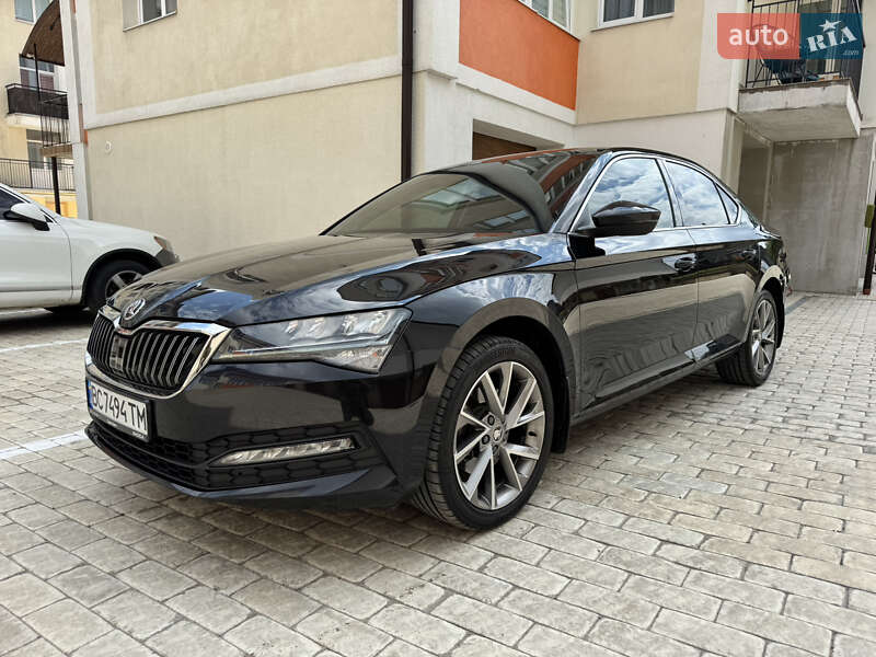 Лифтбек Skoda Superb 2019 в 