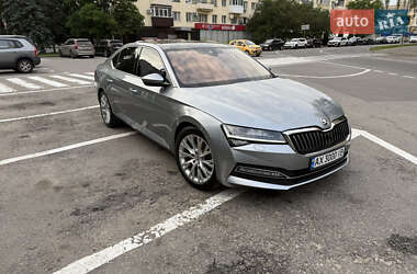 Лифтбек Skoda Superb 2019 в 
