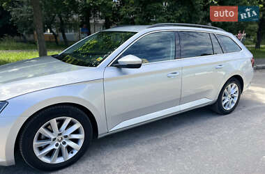 Универсал Skoda Superb 2017 в 