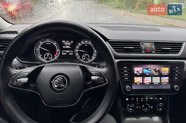 Ліфтбек Skoda Superb 2021 в 