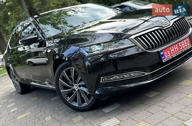 Ліфтбек Skoda Superb 2021 в 