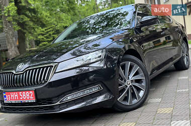 Ліфтбек Skoda Superb 2021 в 
