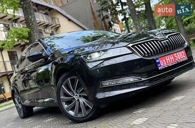 Ліфтбек Skoda Superb 2021 в 