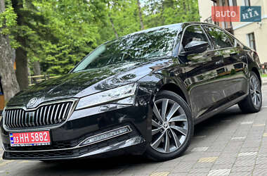 Ліфтбек Skoda Superb 2021 в 