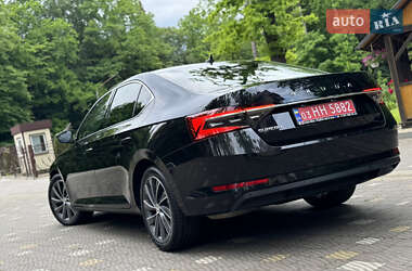 Ліфтбек Skoda Superb 2021 в 