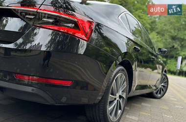 Ліфтбек Skoda Superb 2021 в 
