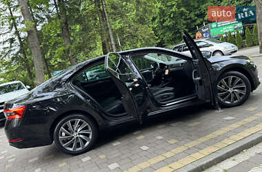 Ліфтбек Skoda Superb 2021 в 