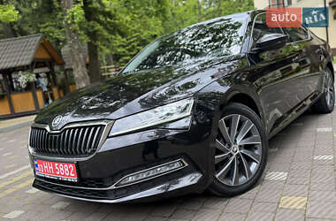 Ліфтбек Skoda Superb 2021 в 